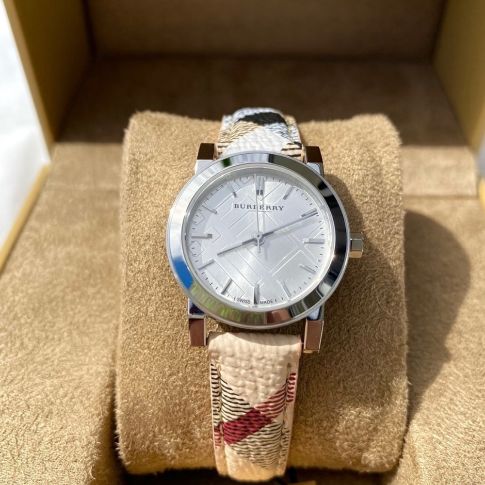 SOLD!!Authentic 🐻 Like NEW Burberry watch with silver dial and plaid strap!